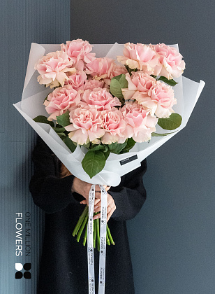 Букет из 15 французских роз "Пинк Мондиаль" Эквадор